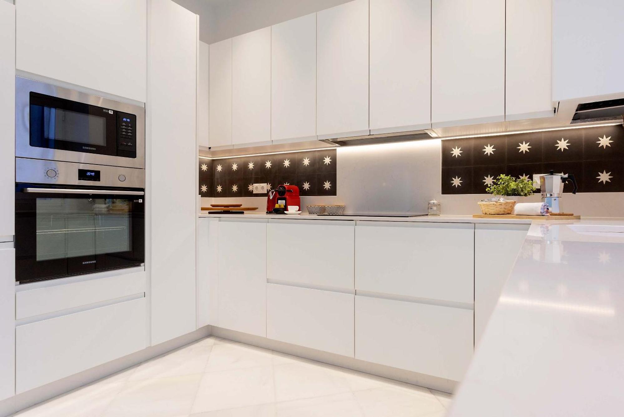 Genteel Home Paseo Maritimo مالقة المظهر الخارجي الصورة